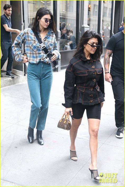 Kendall Jenner Kourtney Kardashian Spend Time Together In New York