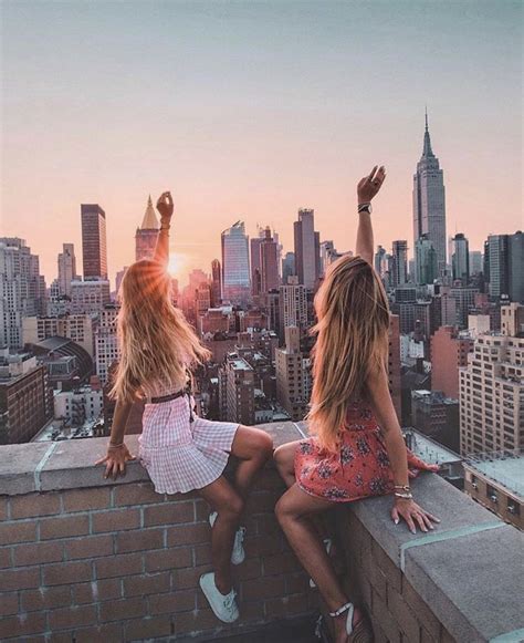 Awesome Sunset Photos With Your Best Friend Share With Your Friends