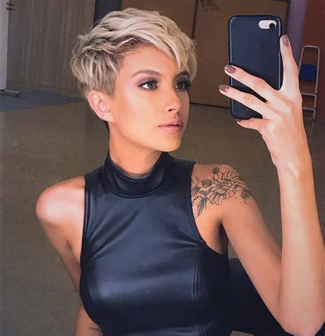 trendy short pixie haircuts cool pixie hairstyle for women short hair popular haircuts