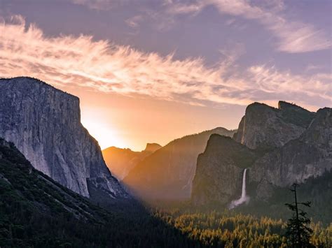 Tunnel View Yosemite National Park Attractions Travel The Food For