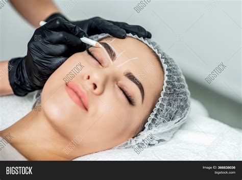 Beautician Doing Image And Photo Free Trial Bigstock