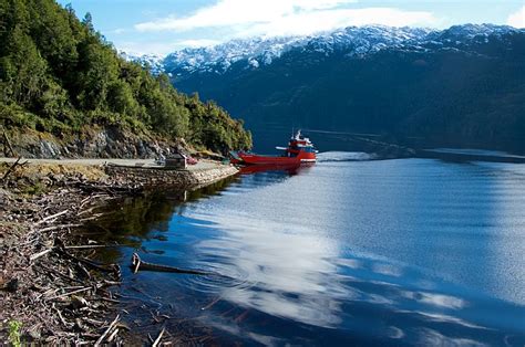 Villa o'higgins el chalten, the border crossing from chile to argentina off the beaten track. O'higgins Lake - Villa O Higgins Chile The End Of ...