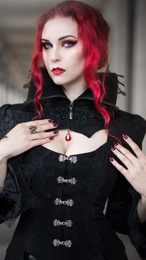 Pin By Klaus Schaaf On Dark Side Vampire Gothic Outfits Hot Goth