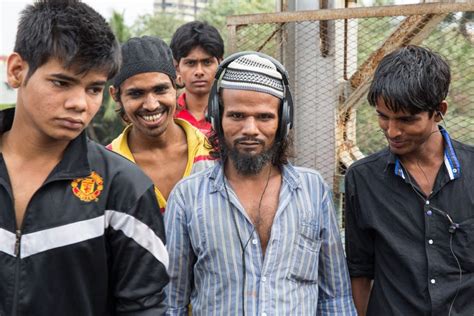 A Tour Of The Dharavi Slum In Mumbai India Earth Trekkers