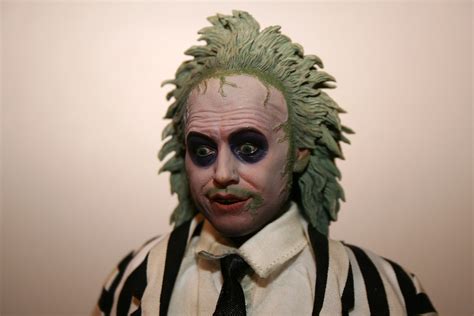 Submitted 3 years ago by zippysmiles. REVIEW: Sideshow's Beetlejuice Sixth Scale Figure