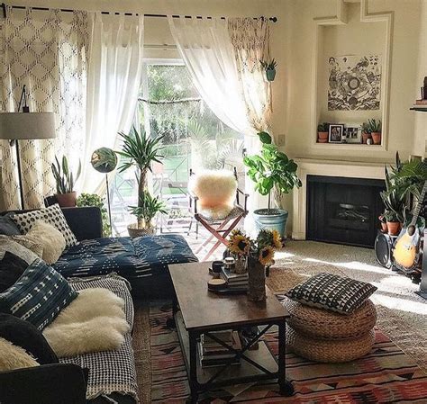 33 Stunning Bohemian Living Room Design Ideas