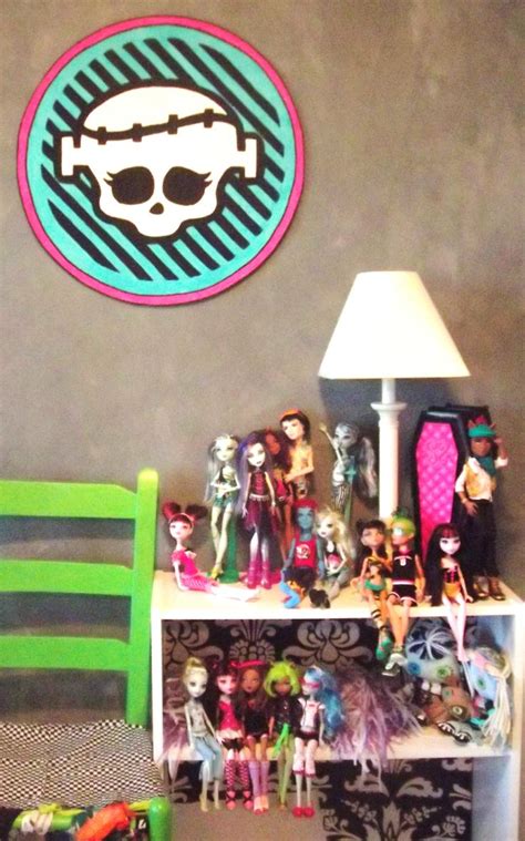 If you have monster high dolls, it's probable that you'd like somewhere to house them. Top 25 ideas about MONSTER HIGH ROOM IDEAS on Pinterest ...