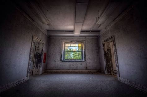 Asylum Window Asylum Eerie Abandoned