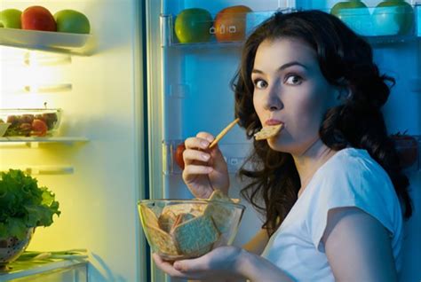 4 Key Strategies For Killing Food Cravings