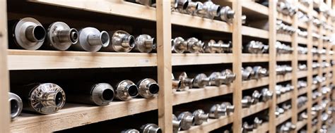 Dekker Motor Parts uit Hapert voor motoren, onderdelen en accessoires