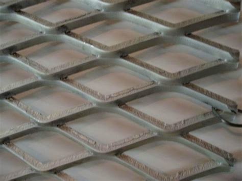 Stainless steel wire mesh contains chromium and nickel in addition to steel, increasing corrosion resistance. heavy duty Expanded metal mesh (An Ping Factory) - WA ...
