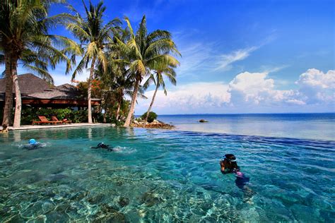Batu Batu Resort Pulau Tengah Mersing Johor Malaysia Mohd