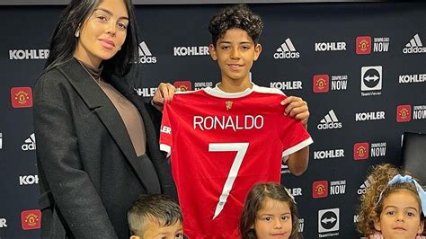 Real Madrid Sign Cristiano Ronaldos Son For The Youth Academy