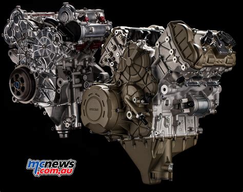 Please use the boxes below to add/edit specifications. Ducati Desmosedici Stradale Engine | 1103cc V-4 | MCNews ...
