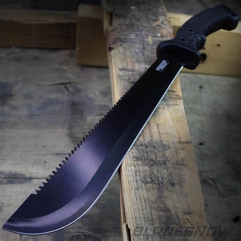 10 Most Dangerous Knives In The World 2023