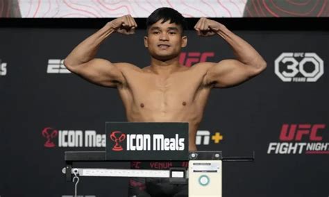 Ukir Sejarah Jeka Saragih Jadi Petarung UFC Pertama Asal Indonesia
