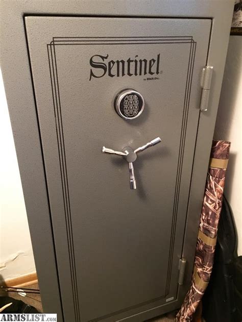 100% police approved, these brattonsound auto sentinel gun safes protect guns on the move in a vehicle. ARMSLIST - For Sale: Sentinel Safe by Stack On