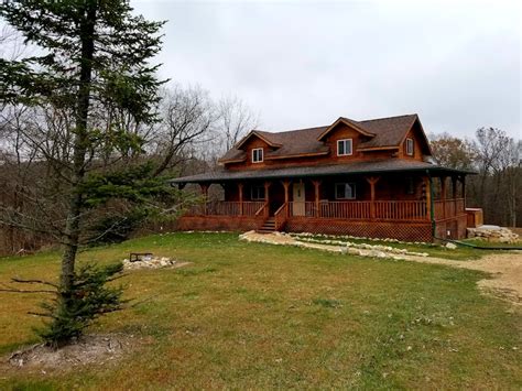 Embrace the beauty of nature as you walk through stunning what amenities do eastern iowa cabin rentals have? 20171119_091136 - Iowa Cabin Rentals