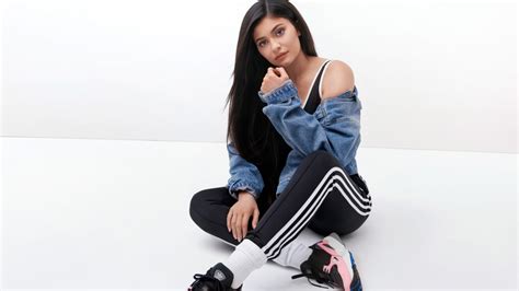 Adidas Originals A Kylie Jenner Uvádějí Na Trh Falcon Tenisky