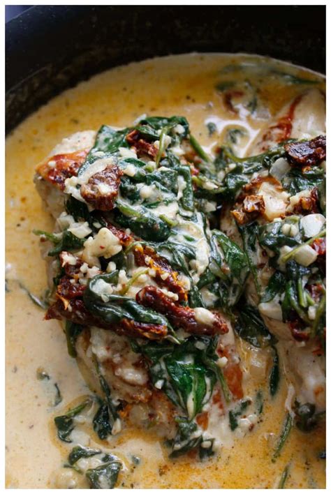 Creamy tuscan garlic chicken in the slow cooker makes an easy low carb dinner the family will love. Low Carb Creamy Tuscan Chicken Recipe - iSaveA2Z.com