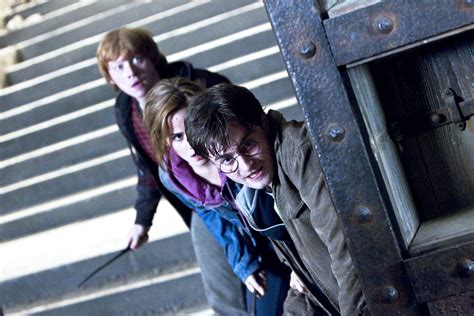 Harry potter is a film series based on the eponymous novels by j. Harry Potter és a Halál ereklyéi II. rész