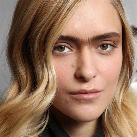 Model Shows Her Unibrow On Instagram Starts The Weird Unibrow Movement
