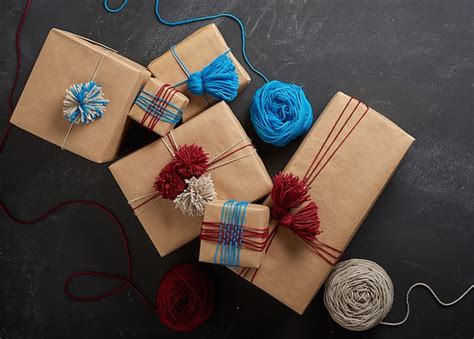 Wrap up in a sentence and translation of wrap up in french dictionary with audio pronunciation by dictionarist.com. 11 Ways To Wrap Up Your Gifts Differently | MeetRV