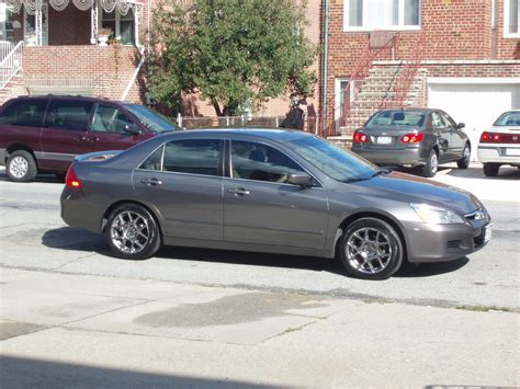 Specs for trim ** available in california and certain northeastern states. 2007 Honda Accord - Pictures - CarGurus