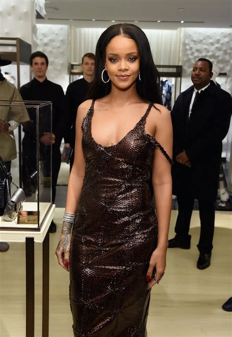 Rihanna Wore A Bubble Wrap Dress And Blew My Mind In The Process — Photo