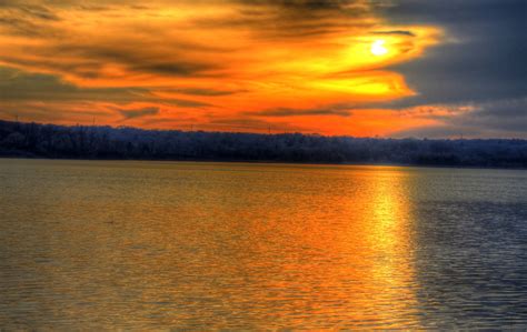 Late Afternoon Sun Over The Lake In Madison Wisconsin Image Free