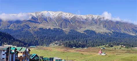 Kashmir Valley Experiences Seasons First Snowfall Jammu Kashmir