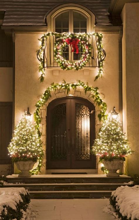 Beautiful Outdoor Christmas Porch Decoration Ideas Godfather Style