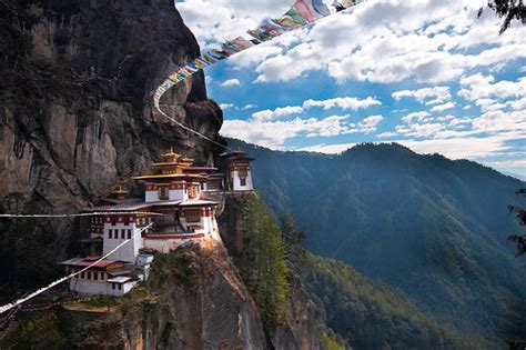Tu viện Paro Taktsang thánh địa linh thiêng nhất tại Bhutan Hoa Ngọc Lan