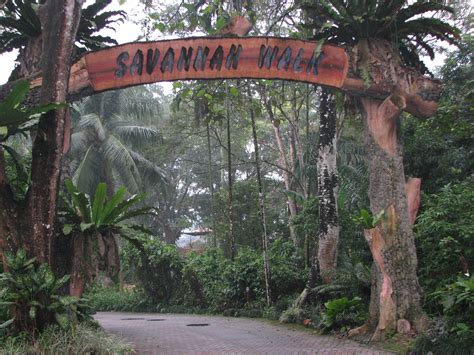 Check out the national zoo for a wholesome family time together. parking rm5 untuk 2 minit pon berkira! Zoo Negara Malaysia - Entrance to the Savannah Walk - ZooChat