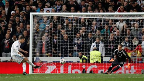 Ronaldo Penalty Sends Real Through After Thrilling Juve Fightback