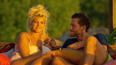 Heart's ease is the loveliest house anyone knows and home to the fortunate blyth sarah harrison. Bachelor-Sarah packt aus: Genervt von Oli Sanne ...