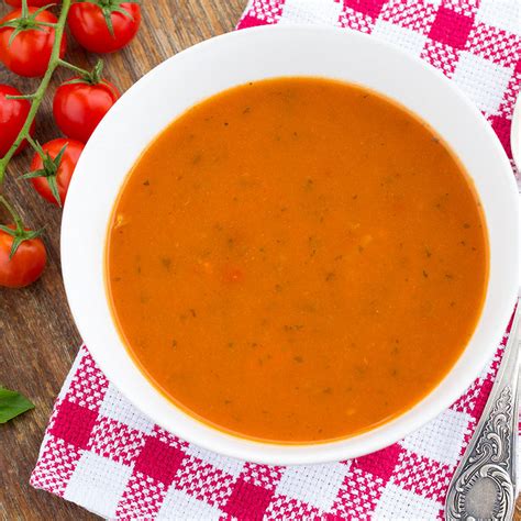 Recette Soupe de pomme de terre tomates et oignons