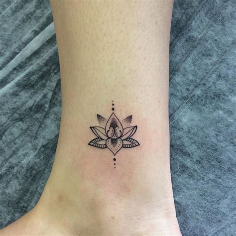 Need A Lotus Flower In My Leg Inspirerende Tatoeages Kleine Lotus