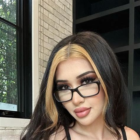 Lilianaheartsss On Instagram Rare Pic Of Me Looking Thru My Glasses Liliana Garcia