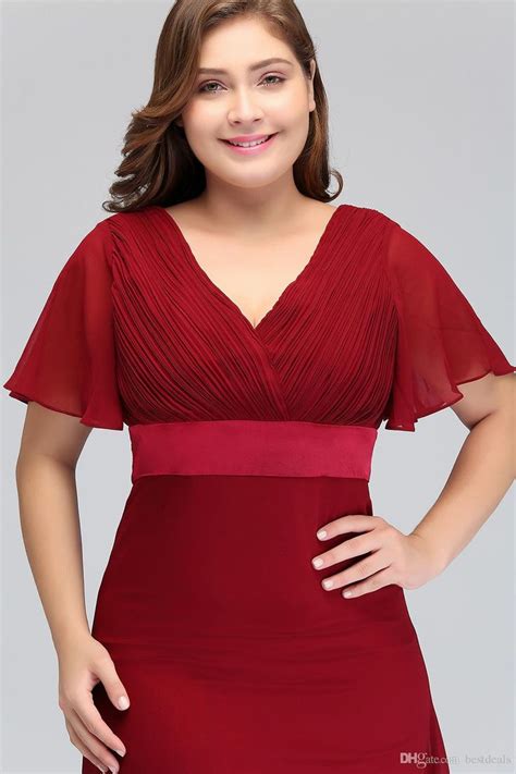 2018 New Cheap Dark Red Plus Size Occasion Dresses With Short Sleeves V