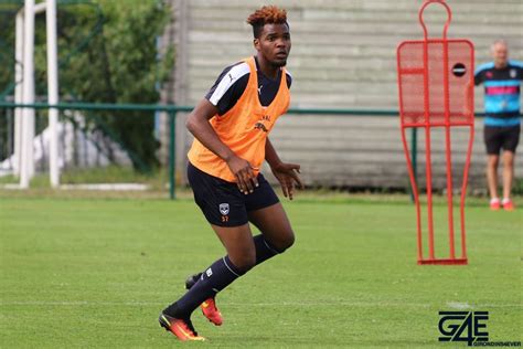 Bienvenue sur la page officielle de aaron boupendza, footballeur professionnel et international gabonais évoluant en france. Girondins4Ever - Aaron Boupendza : "Ma vie, depuis tout petit, a toujours été dans le foot. J'ai ...