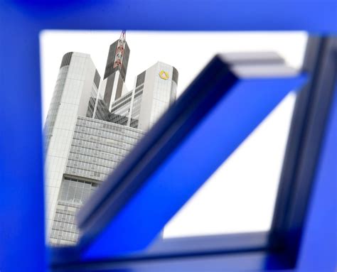 Dresdner a indirectement coûté 2,6 milliards d'euros à l'assureur au troisième trimestre avec l. Bild zu: Deutsche-Bank-Chef: Fusion mit Commerzbank keine ...