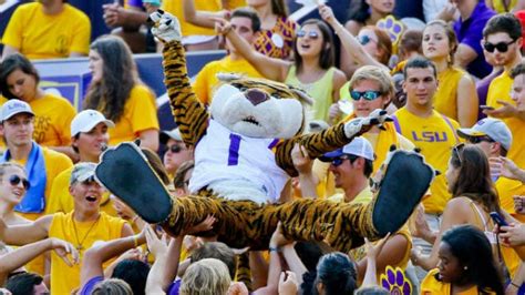 Update your college commitment and other player information here. New Year, New Commit; LSU Lands Top Outside Linebacker in ...