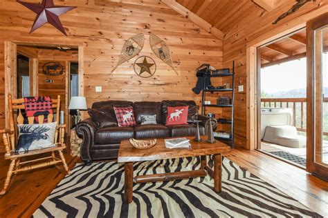 Log Cabins | Thunderhead Ridge Getaways | Book Today