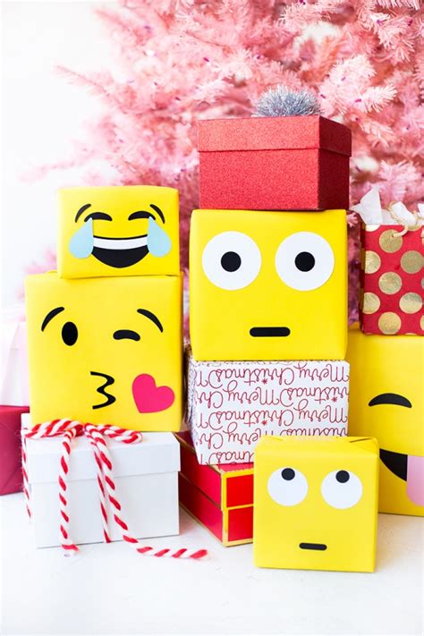 Maybe you would like to learn more about one of these? DIY Emoji Gift Wrap - Studio DIY