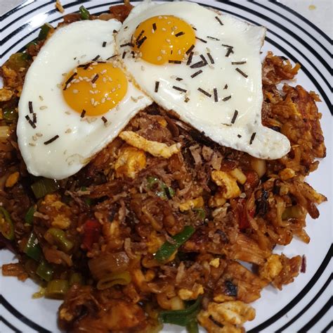 Homemade Egg Fried Rice To Make Uncle Roger Proud R Food