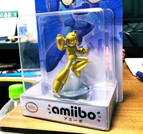 What other characters do you want to see in gold? First Look At The Really Rare Golden Mega Man 11 amiibo | NintendoSoup