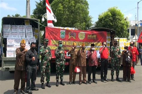 Apakah kalian sudah punya uang 75 ribu, uang yang diterbitkan secara khusus oleh bank rahasia di balik uang 75 rb baru ini bisa bernyanyi indonesia raya caranya adalah dengan. Ribuan Veteran Malang Raya Dapat Santunan Uang Tunai dan ...