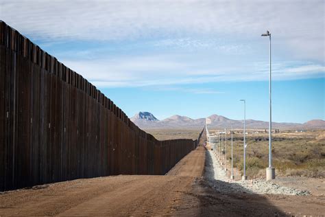 Biden Administration Mulls Resuming Border Wall Construction