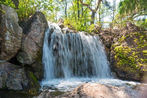 the most amazing waterfalls near chicago and how to find them